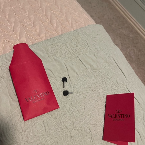 NIB Valentino Heels - Picture 6 of 12